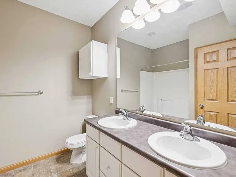 Stone Ridge Estates Apartments & Duplexes — Photo 124