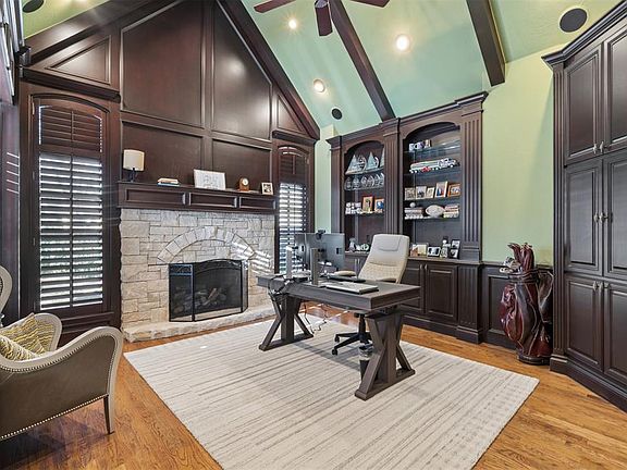 4th image of 15009 Laurin Ln