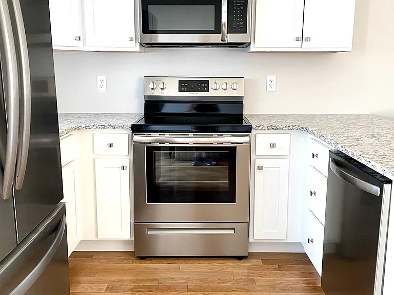 1416 Charleston Ave — Photo 17