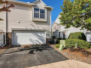 10997 Oak Grove Cir, Saint Paul, MN 55129