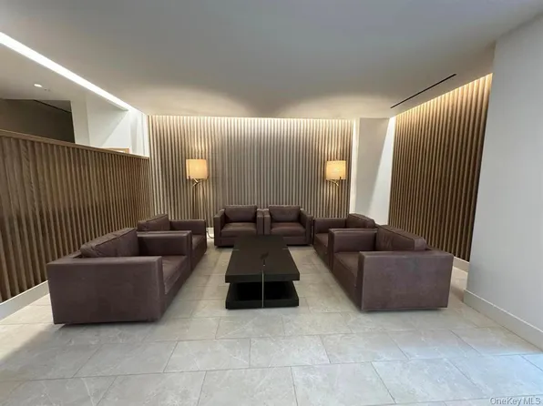 70-25 Yellowstone Boulevard image 9 of 17