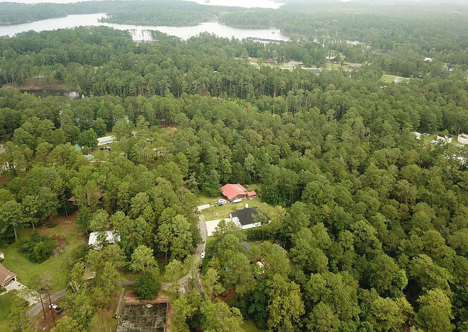 1st image of 760 Longleaf E