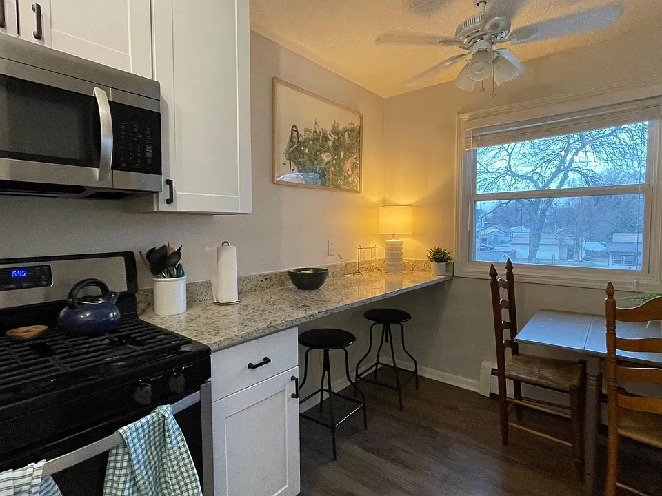 714 Spring St NE #7