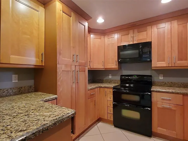 3831 Cocoplum Cir #3592 — Photo 5
