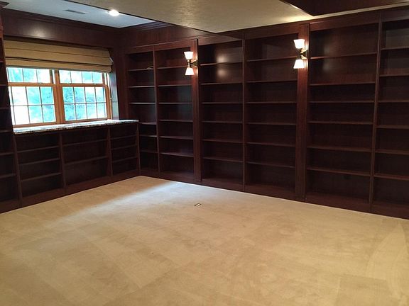 2nd image of 3219 Bonnie Ln