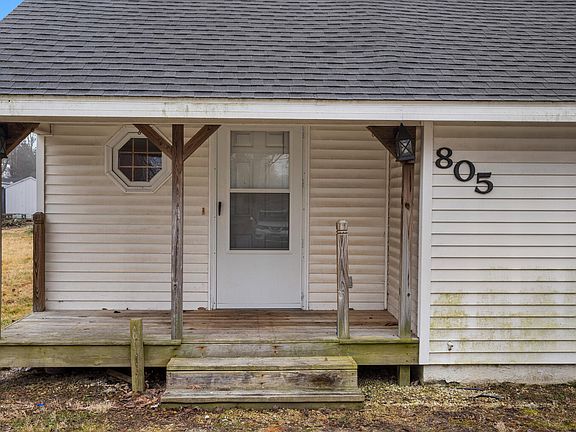 5th image of 805 E Washington St
