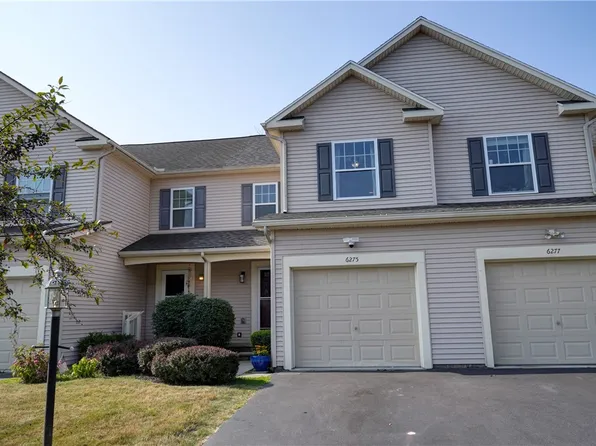 6275 Mallard Pt, Farmington, NY 14425