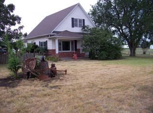 1013 E Hickory St, Hesston, KS 67062