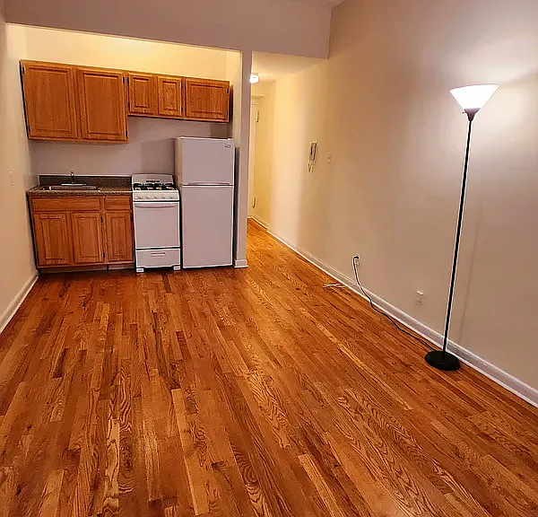 300 W 106th St #48 — Photo 5