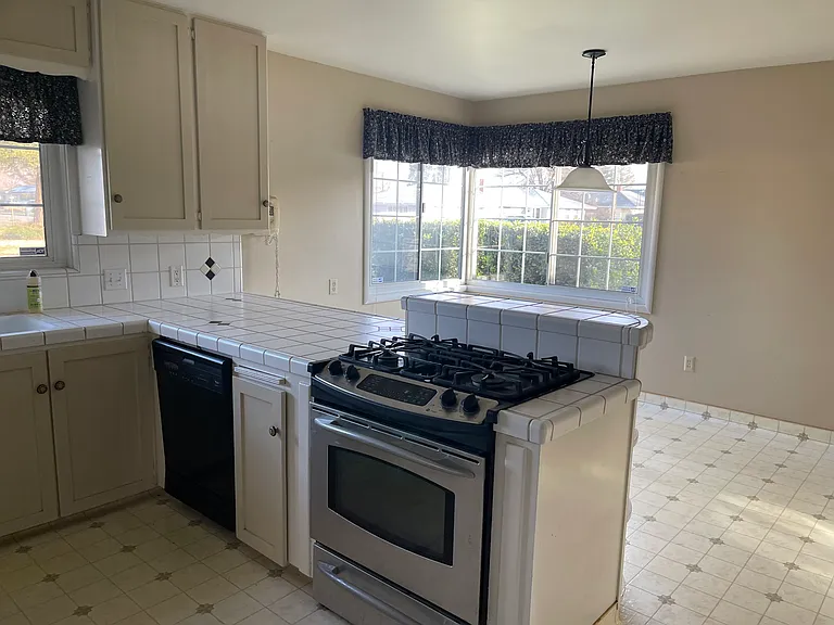 101 Sherman Dr — Photo 20