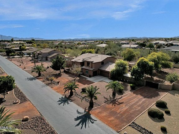 2nd image of 3208 N MANSFIELD Drive