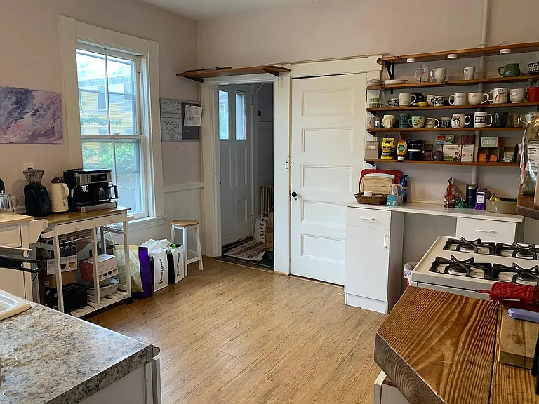 12 Glenwood Ave #1 — Photo 6