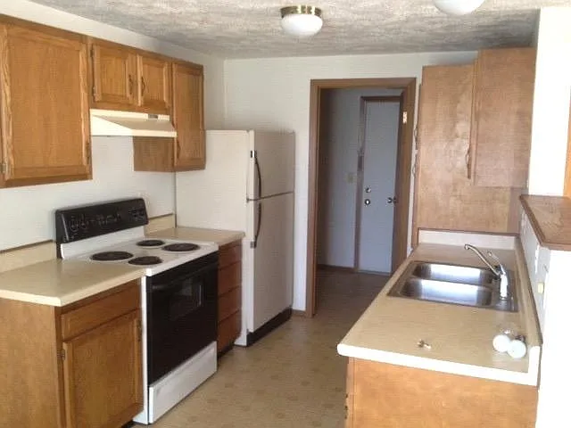 2 bed, 2.5 bath, 1450 sqft, $2,175 — Photo 3