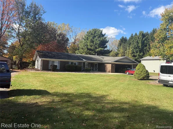 5142 Berneda Dr, Flint, MI 48506