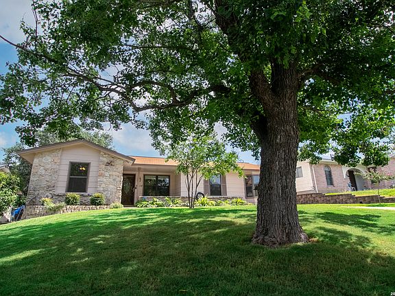 4th image of 4514 CLEAR SPRING DR