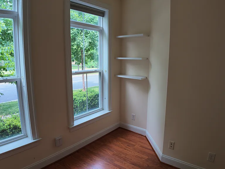 3066 Waterloo Ln — Photo 6