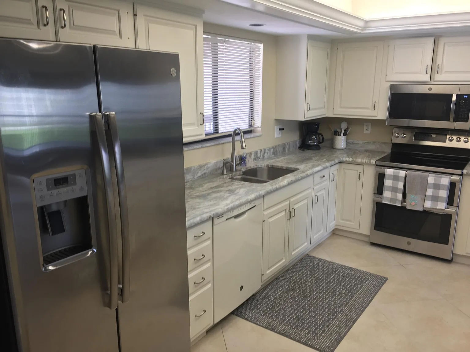 2 bed, 1527 sqft, $6,000 — Photo 2