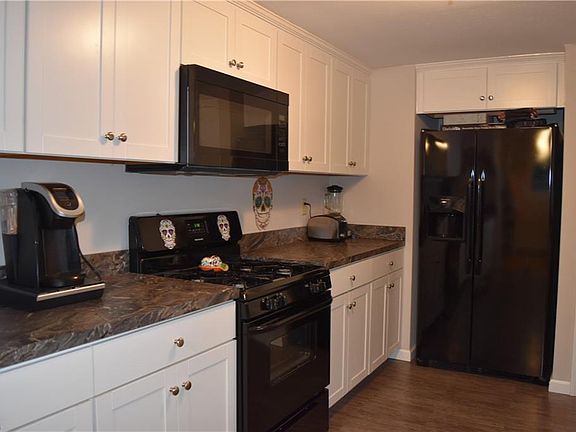 4th image of 967 E 331st St