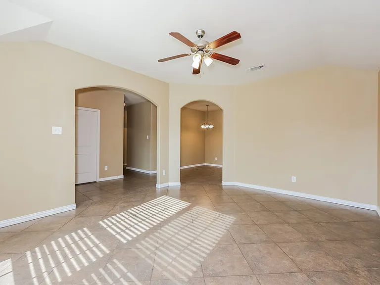7681 Hollow Point Dr — Photo 5