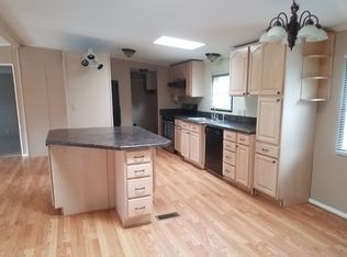 327 Sandalwood Trl, Monroe, MI 48161