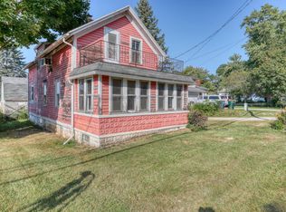 574 W Oakwood Rd, Oak Creek, WI 53154
