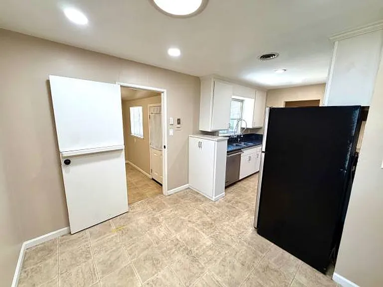 785 Duke Cir — Photo 9