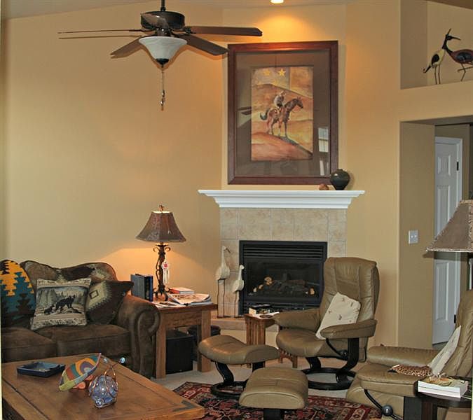 2nd image of 210 NW Terre View Dr APT I