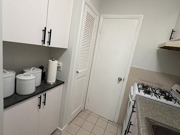 245 Beacon St #3F — Photo 19