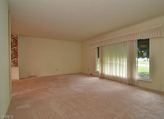 4th image of 30418 Crestview Dr