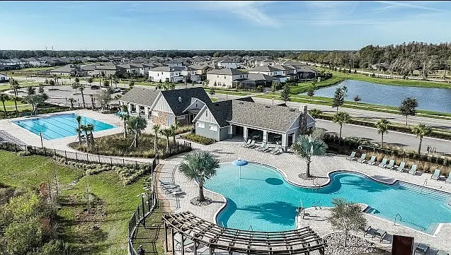 5 bed, 2892 sqft, $3,100 — Photo 2