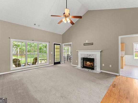 5th image of 198 Blue Grass Dr