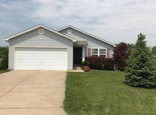85 Eagles Bluff Dr, Winfield, MO 63389