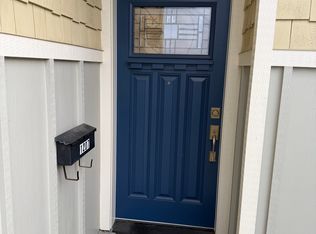 1207 16th St #A, Anacortes, WA 98221