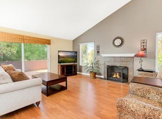 2031 Golden Circle Dr, Escondido, CA 92026