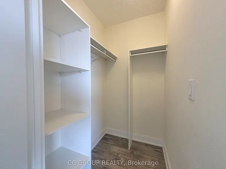125 Village Green Sq #3405 — Photo 12