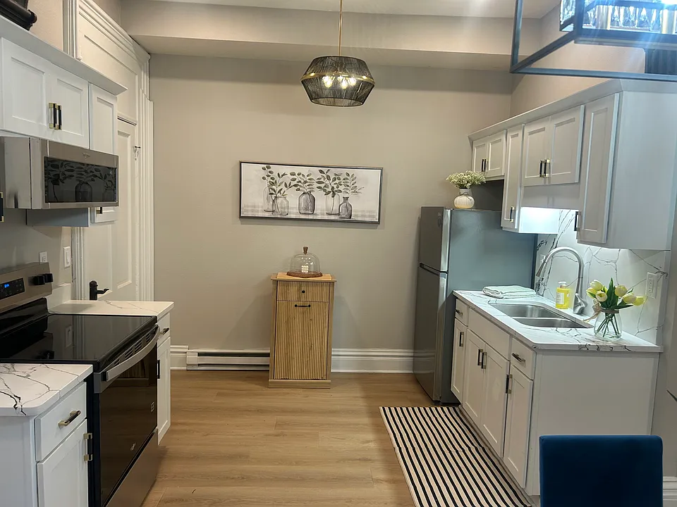 1222-1240 Locust St #101