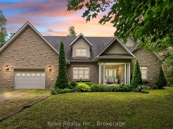 464 Mooney Rd #A & B, Hastings Highlands, ON K0L 1C0
