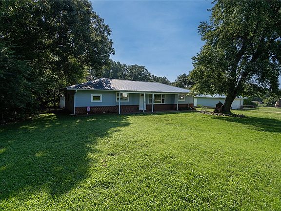 5th image of 12656 Pioneer Ln