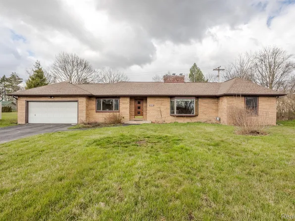 5561 Livernois Rd, Troy, MI 48098