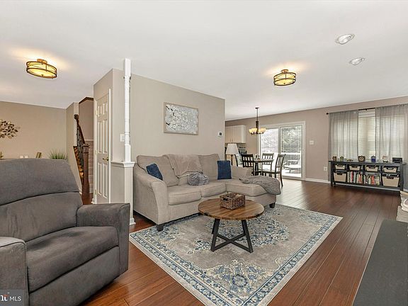 3rd image of 119 Bosc Ct