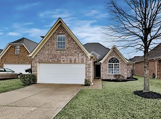1302 Jackson Pond Cir, Cordova, TN 38018