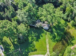 30486 S Greenbriar Rd, Franklin, MI 48025