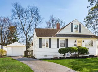 2263 Shrewsbury Rd, Columbus, OH 43221