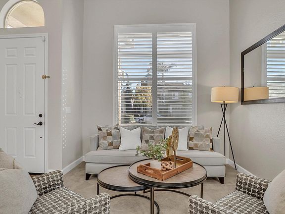 4th image of 917 Yardley Place