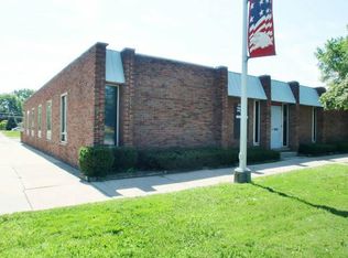 20020 Kelly Rd, Harper Woods, MI 48225