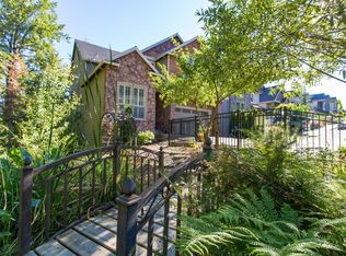 11200 NW Brookstone Ct, Portland, OR