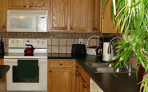 4th image of 1910 Marble Falls Ln