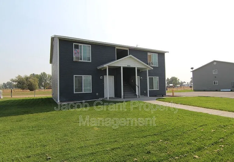 975 Eve Dr #1 — Photo 1