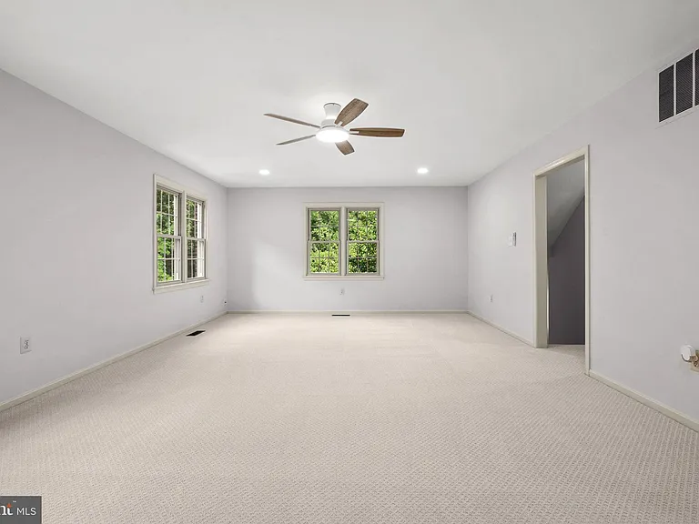 6056 Morgan Ct — Photo 13