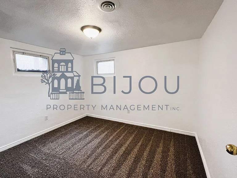 238 N. Prospect St — Photo 11